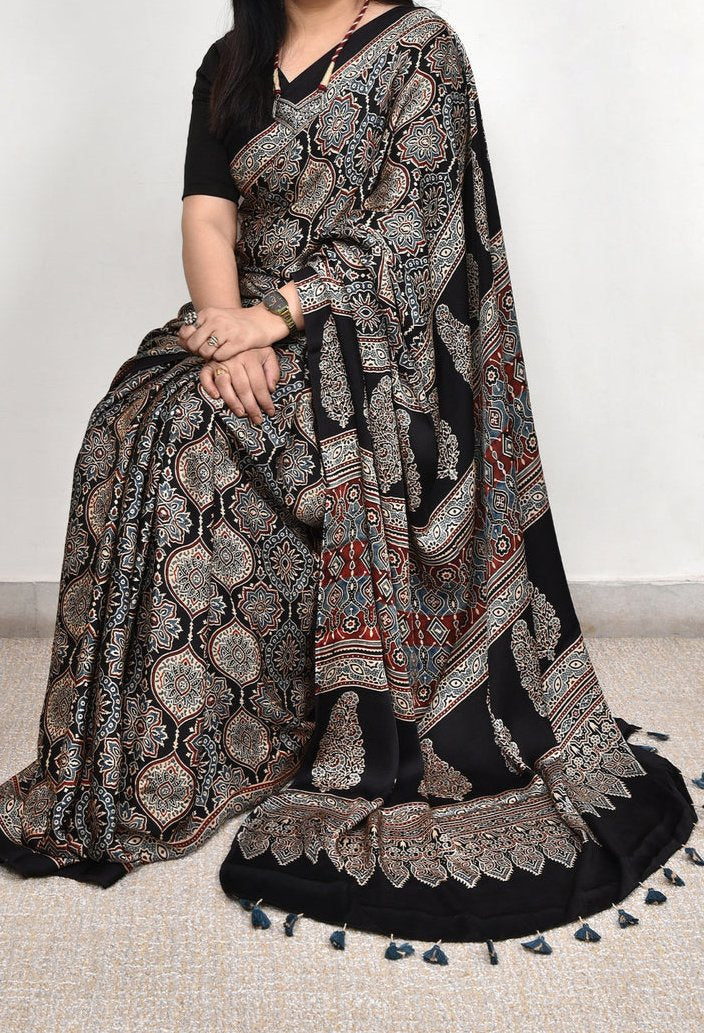 DESIGNER BLACK COLOR DIGITAL PRINTED MODAL SAREE