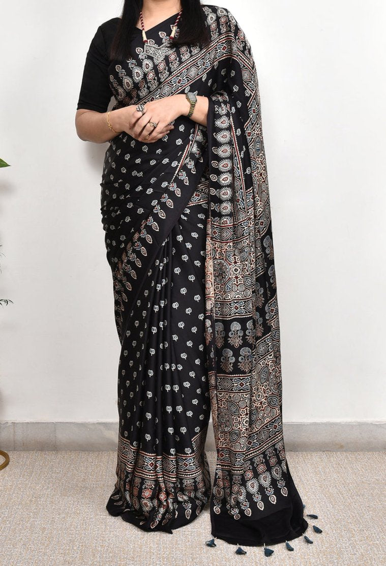 ELEGANT BLACK COLOR DIGITAL PRINTED MODAL SAREE