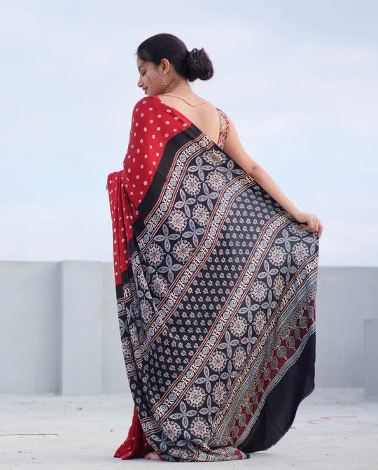 ATTRACTIVE RED COLOR DIGITAL PRINTED MODAL SAREE