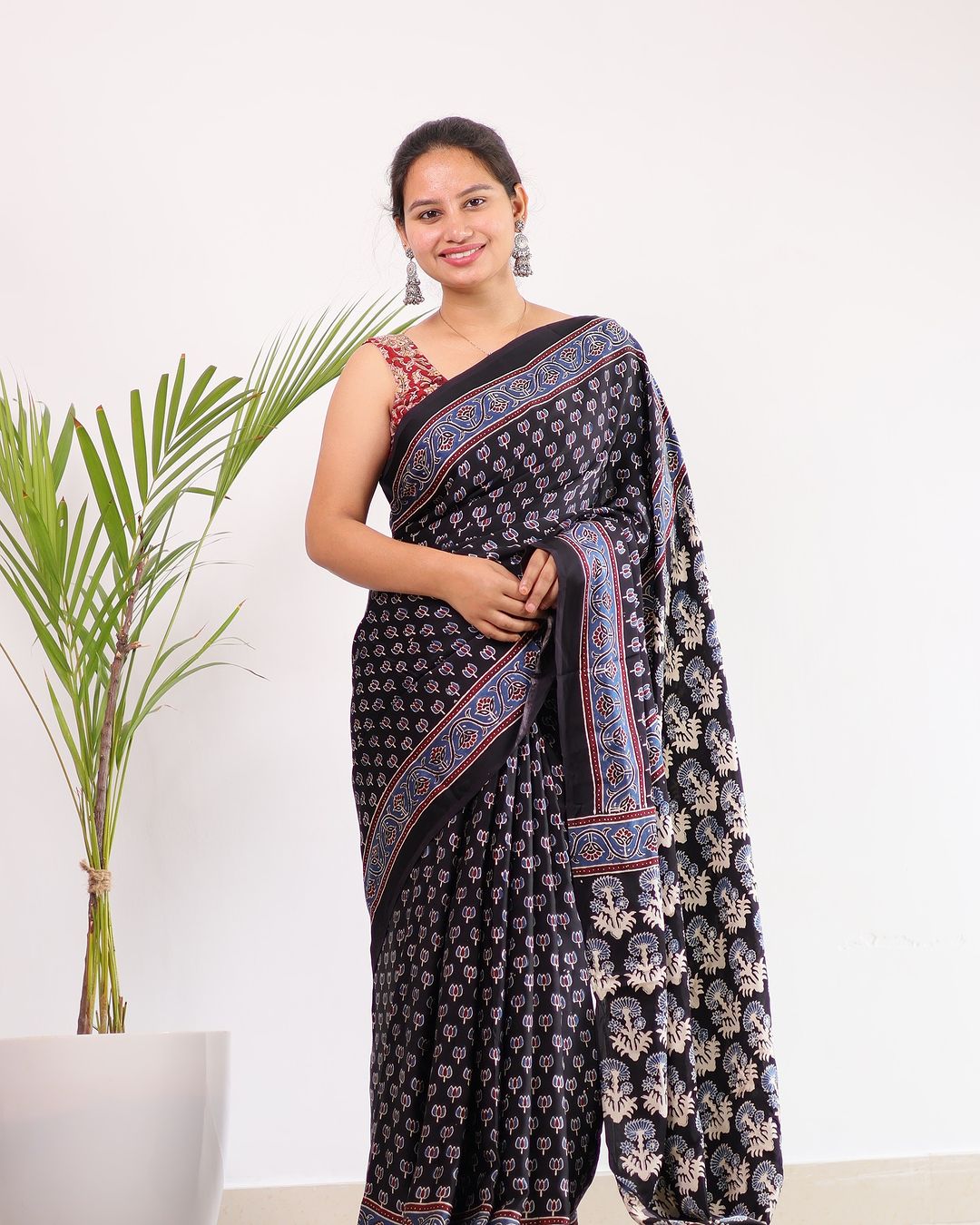 ELEGANT BLACK COLOR DIGITAL PRINTED MODAL SAREE