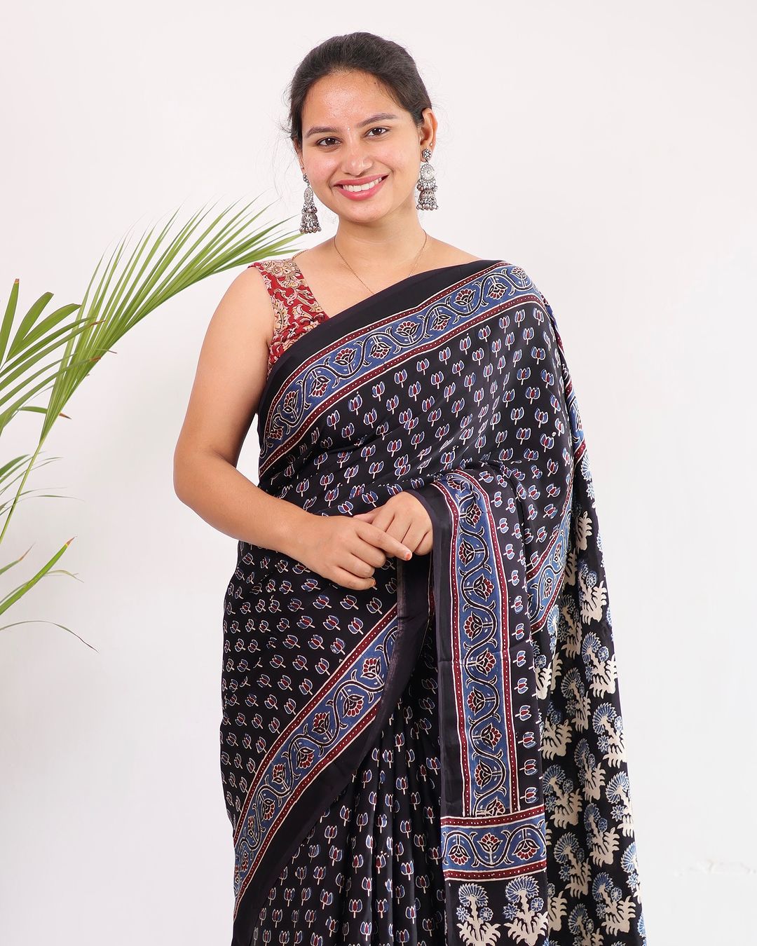 ELEGANT BLACK COLOR DIGITAL PRINTED MODAL SAREE